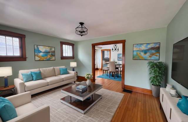 3913 Massie Ave photos photos