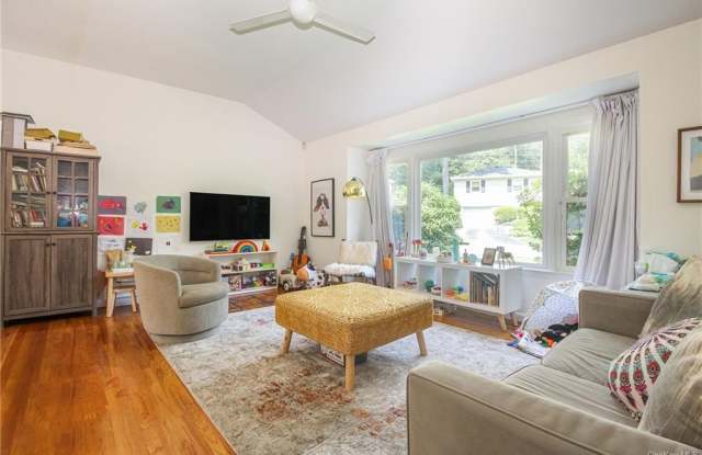 238 Rosehill Avenue Gallery 4