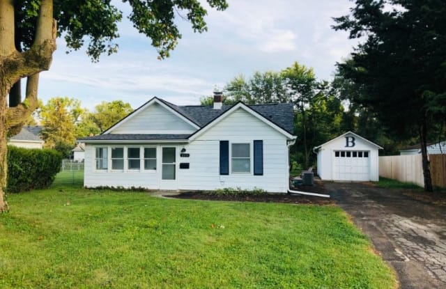 215 Harlan St - 215 Harlan Street, Plainfield, IN 46168