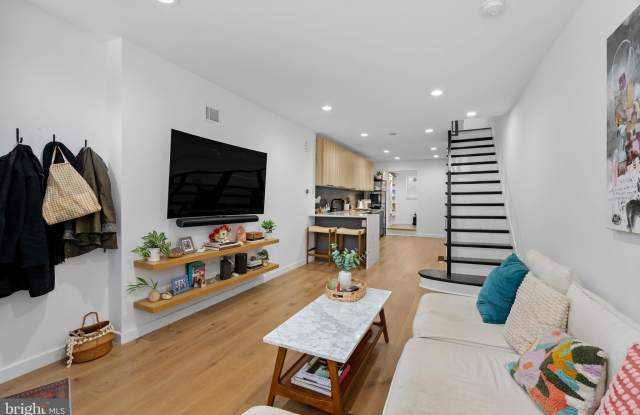 906 E PASSYUNK AVENUE photos photos