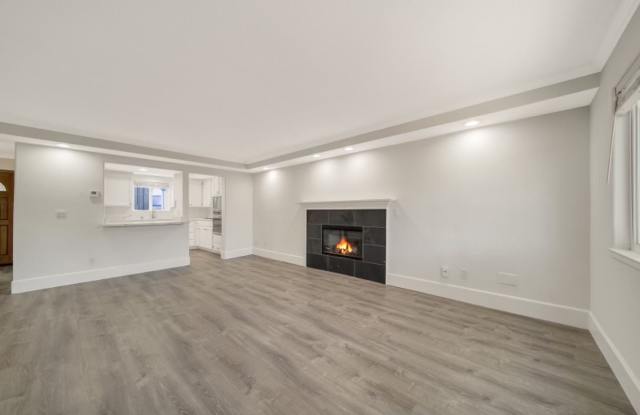Wonderful Home with a Boat Slip and a Community Doc! Gallery 4