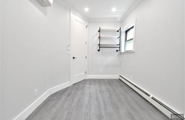 135 East 46th Street Gallery 4