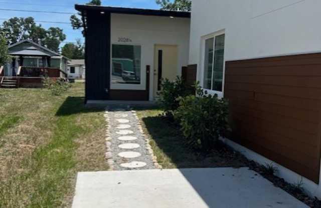 *NEW Build! Centrally located 1/1. Gallery 1