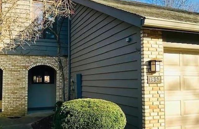 1957 Savannah Pkwy - 1957 Savannah Parkway, Westlake, OH 44145
