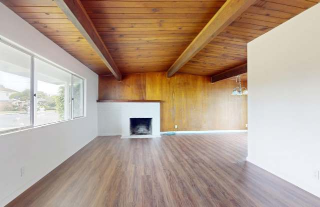 Spacious 3 Bedroom Home Available for Long Term Rent in Coronado! photos photos