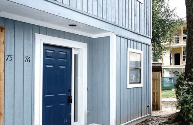 Cozy Two Bedroom Townhouse photos photos