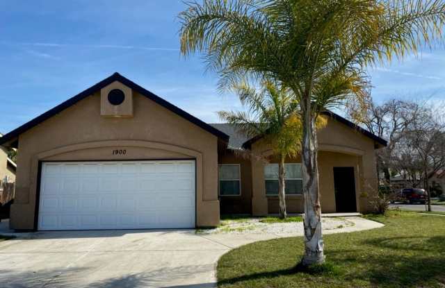 Spacious 4 Bed, 2 Bath Home in Farmersville! Gallery 1