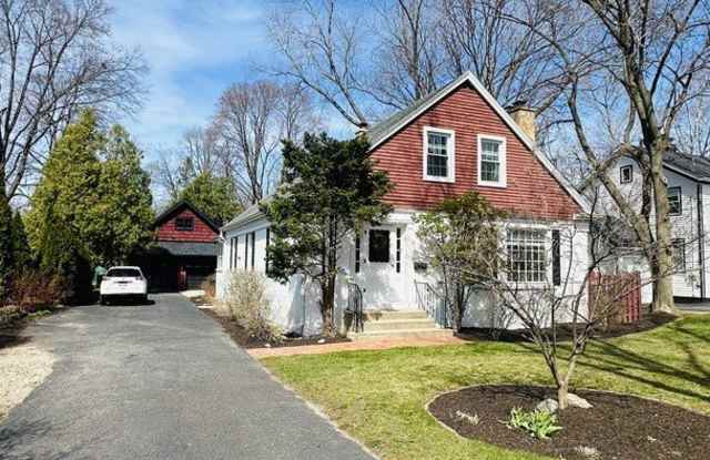 124 W Crystal Lake Avenue S photos photos