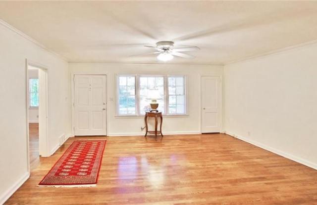 1261 Kingsley Circle NE Gallery 3