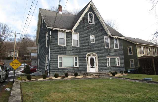 114 Route 284 unit: 2 photos photos