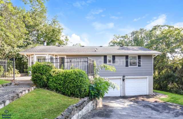 Updated 4-Bed Home Minutes from Downtown Chattanooga! photos photos