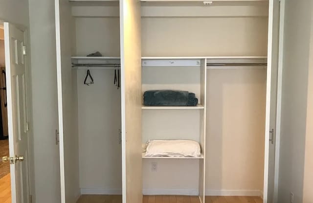 14328 41st Ave Apt 4B Gallery 2