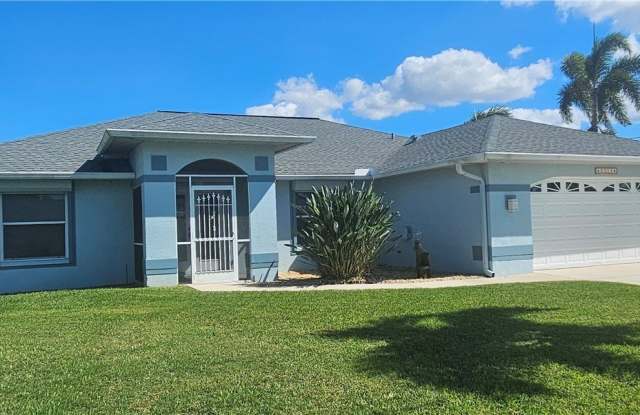 3315 SW 8th Court photos photos