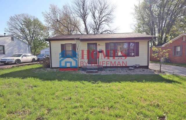 Two Bedroom House | Detached Garage photos photos