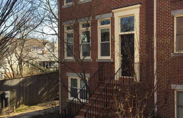 3817 Courtland Circle - 3817 Courtland Circle, Alexandria, VA 22305