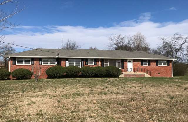 Corner lot with over 2 acre yard in Lebanon, TN photos photos