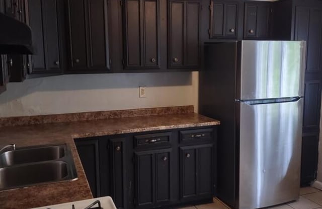 18 Ardmore pl  Unit 1 (Lower ) - 18 Ardmore Place, Buffalo, NY 14213