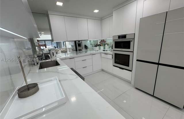 336 Poinciana Dr Gallery 3