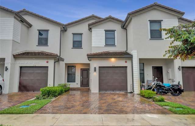 250 SW 159th Ct photos photos