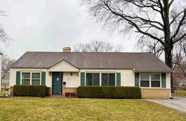 Charming Prairie Village Ranch – Move-In Ready  Perfectly Located! photos photos