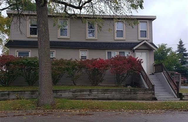 190 W FLINT Street - 190 West Flint Street, Lake Orion, MI 48362