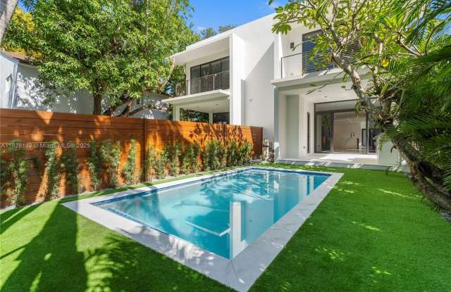 3026 Aviation Ave photos photos