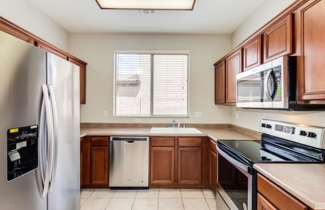 210 E REDWOOD Lane - 210 East Redwood Lane, Phoenix, AZ 85048