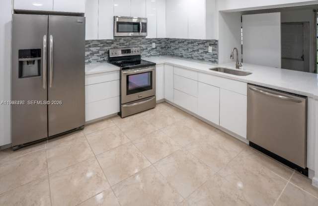 17252 SW 112th Pl photos photos