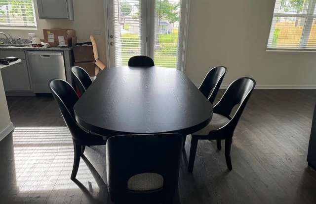 Room in 4 Bedroom Home at Flat Rock Point photos photos