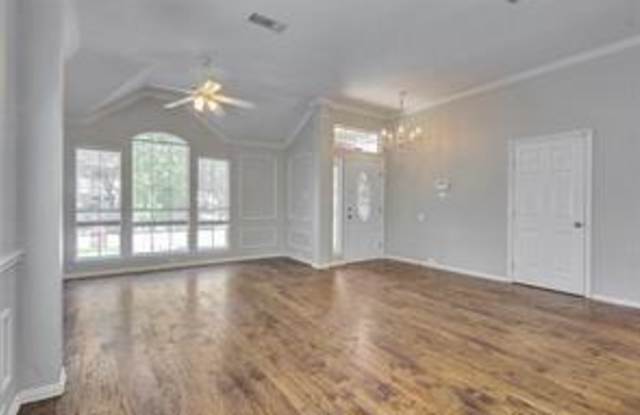 2921 Meadow Glen Drive Gallery 4