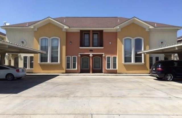 1306 W Kiwi Avenue photos photos