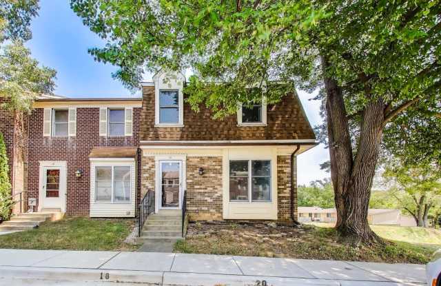 Lovely on Livingstone END UNIT 4 BED + 2.5 Ba photos photos