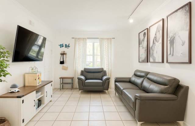 2200 Northwest 78th Avenue photos photos