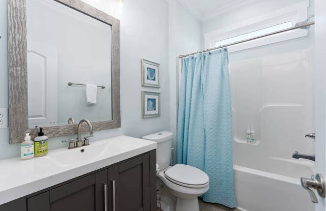 604 North Carolina Avenue - 1Unit 1 Gallery 4