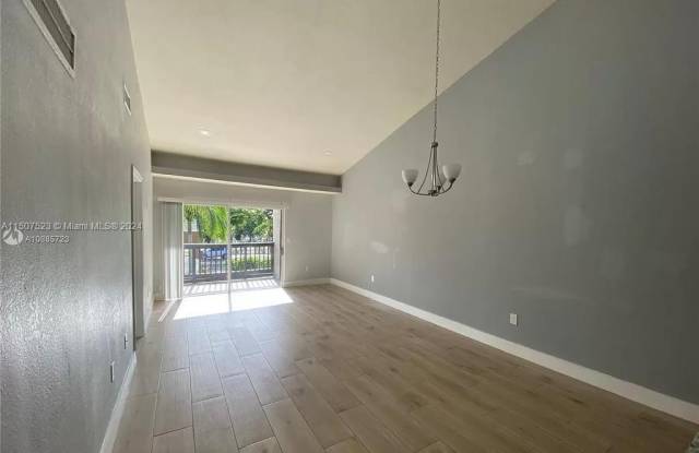 386 SW 113th Way Gallery 2