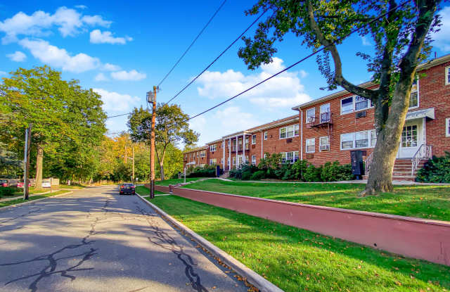 585 Center St photos photos