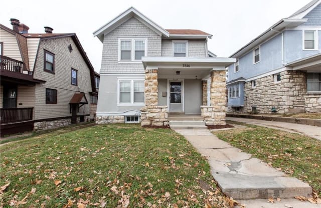 3326 Summit Street - 3326 Summit St, Kansas City, MO 64111