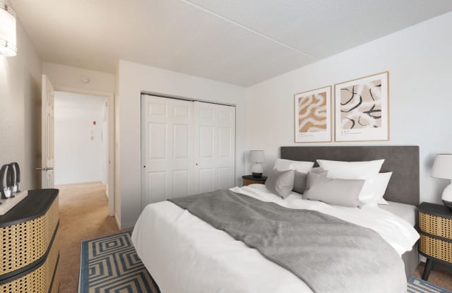 Park Plaza Apartments Gallery 3
