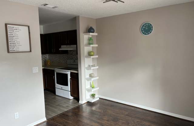 4303 Brigadoon Circle photos photos