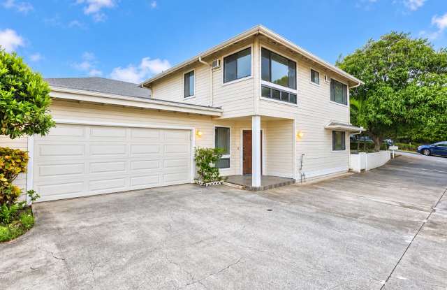 Spacious Kaimuki 3-Bedroom, 2.5-Bath Home with 2-Car Garage — Rare Opportunity! Gallery 1