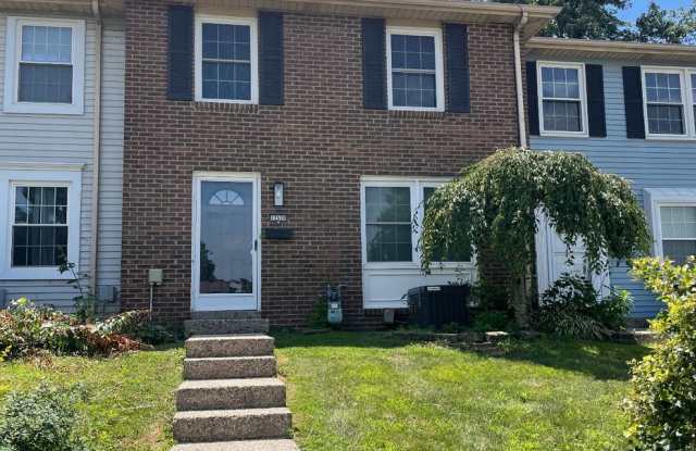 3BR/2.5BA Townhome for Rent in Middletown - Recently Renovated! photos photos