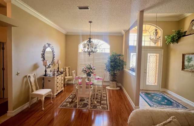 7424 Harvard Hills Place Gallery 3