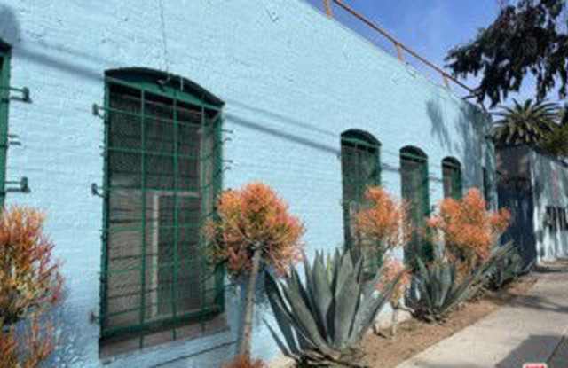209 San Juan Avenue - 209 San Juan Avenue, Los Angeles, CA 90291