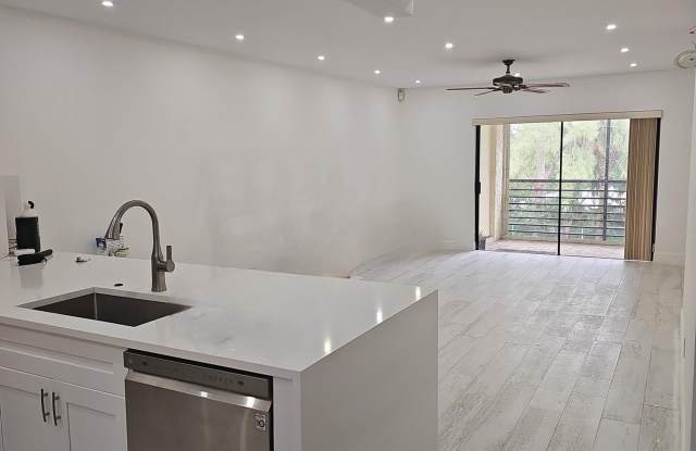 128 S Cypress Road photos photos