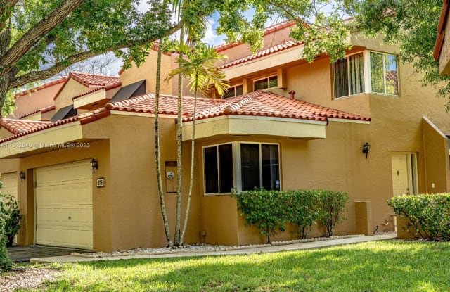578 N University Drive - 578 North University Drive, Plantation, FL 33324