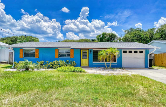 811 E 16th Ave - 811 16th Avenue, New Smyrna Beach, FL 32169