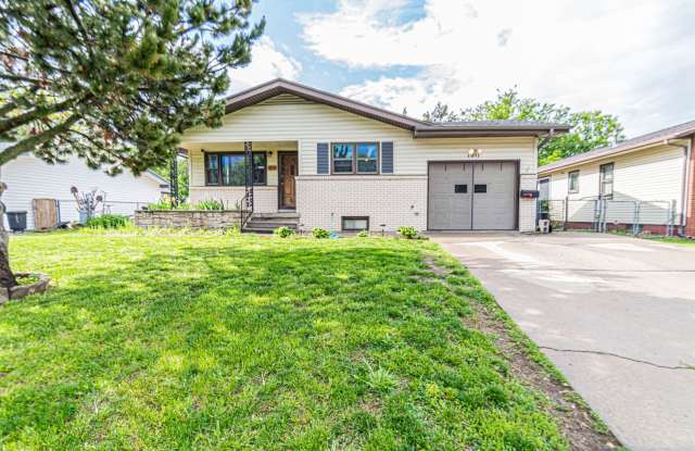 Please View 3D Virtual Walk-Through Before Scheduling a Showing photos photos