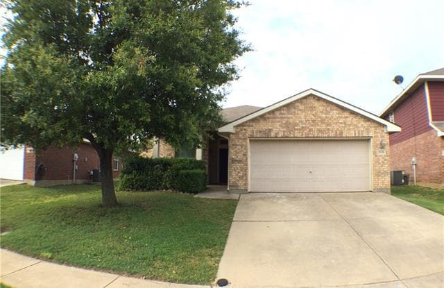 8136 Plateau Drive - 8136 Plateau Drive, Fort Worth, TX 76120