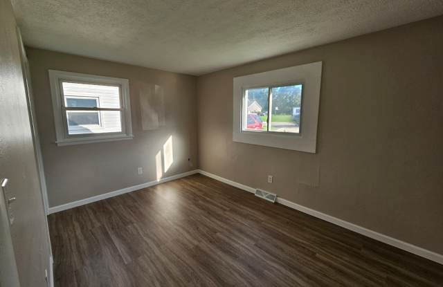 4855 Oster Road Gallery 4