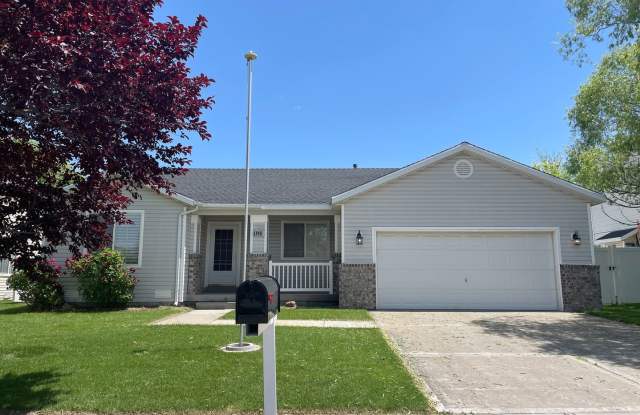 Beautifully Updated 3-Bedroom Home in Roy, Utah photos photos